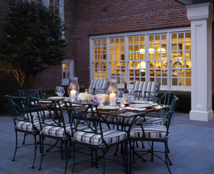 patio dining 1